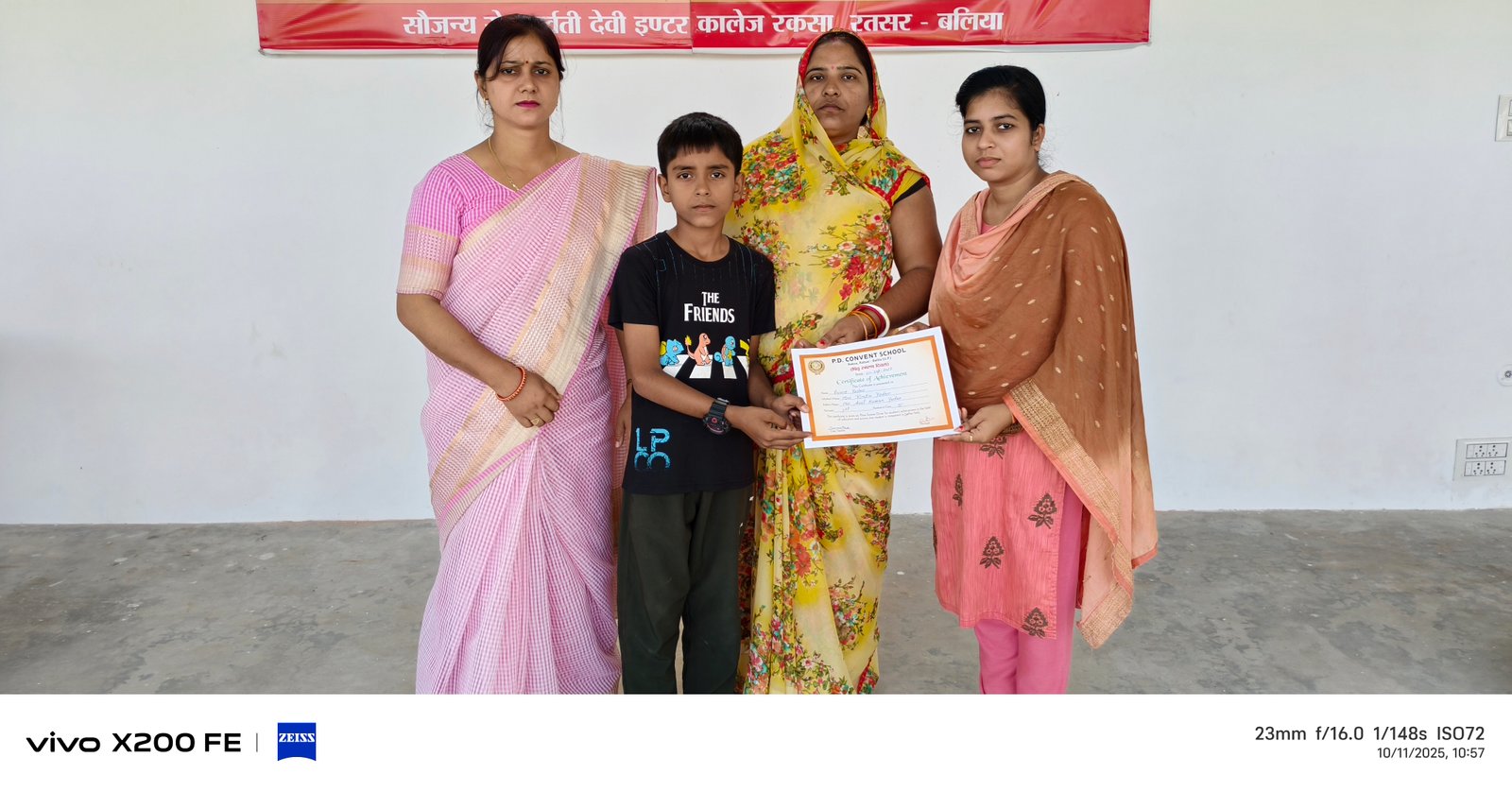  बाल अभिभावक शिक्षक संवाद (सीपीटीडी) 2025 प्रिय दर्शक पी0डी0 कान्वेंट स्कूल रकसा, रतसर-बलिया में आज सीपीटीडी अभिभावको शिक्षक और छात्रो के बीच सार्थक वार्ता के लिए एक अद्भूत मंच। इस सत्र के अद्धवार्षिक परीक्षा के प्रगति पर चर्चा करने, प्रतिक्रिया साझा करने